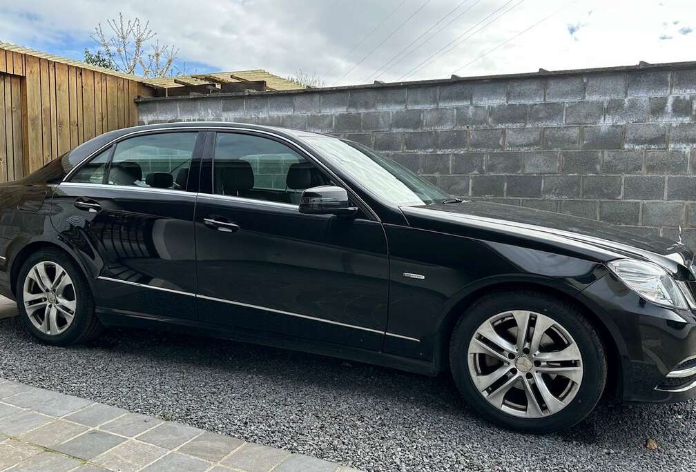 Mercedes-Benz CGI Avantgarde Start/Stop Led Navi Leder BT Pdc