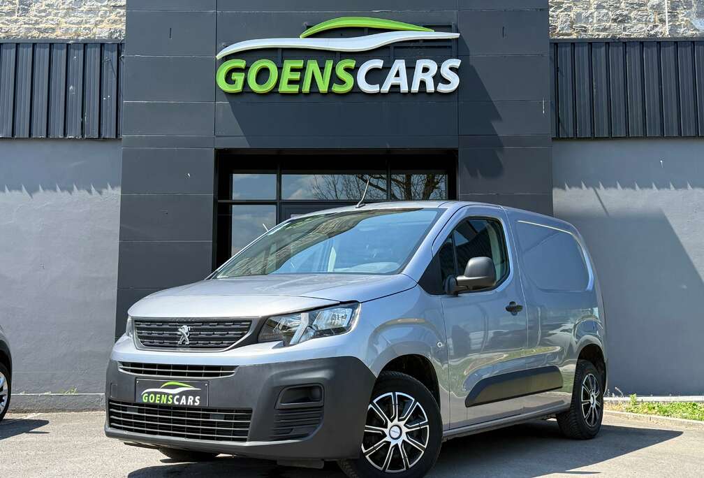 Peugeot 1.5HDi CRUISE,GPS,CLIM,BLUETOOTH,PRTE  IMMATRICULER,GARANTIE…