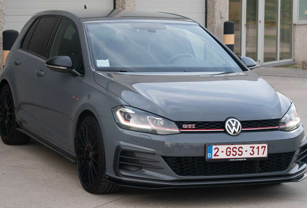 Volkswagen Golf 2.0 TSI TCR OPF DSG