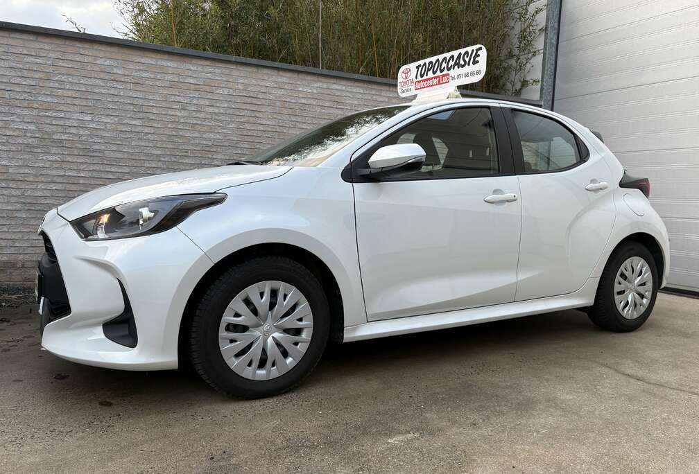 Toyota 1.5i VVT-i HYBRID AT/ NAVI / €16300+/ 23500km