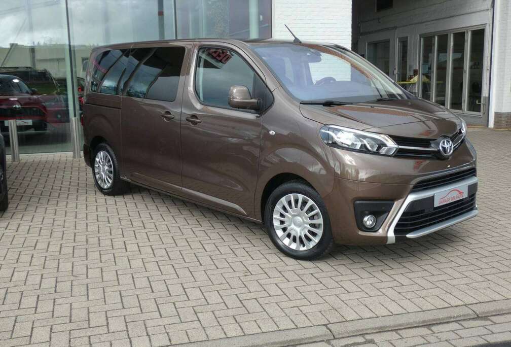 Toyota Verso 144pk Shuttle 9PL +Camera +GPS +Parkeersensoren V&A +Cruise control