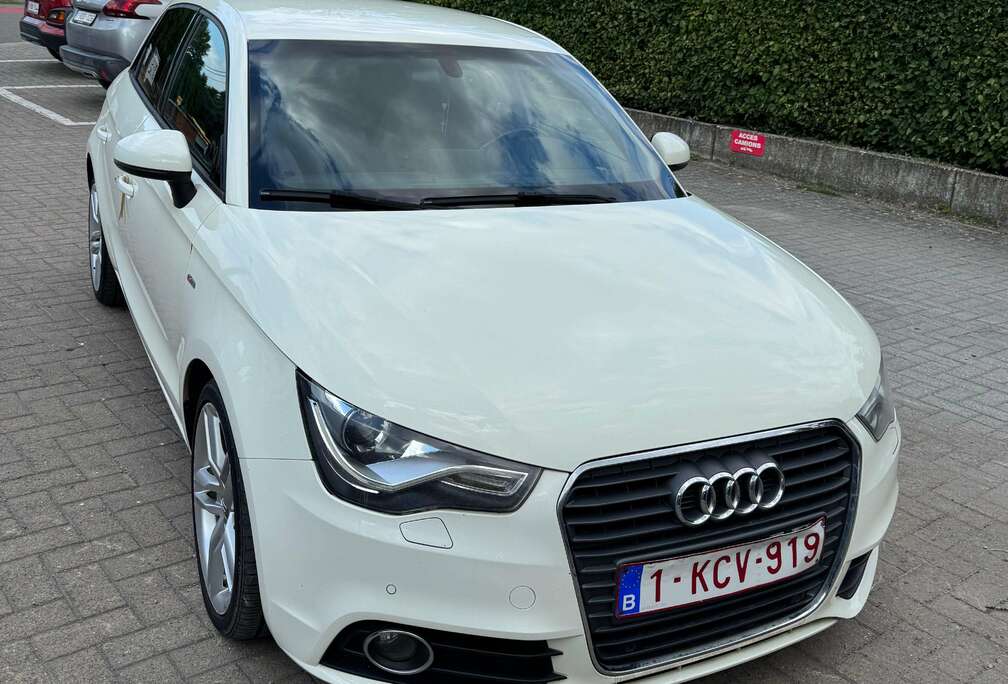 Audi A1 Sportback 1.6 TDi Ambition S line S tronic
