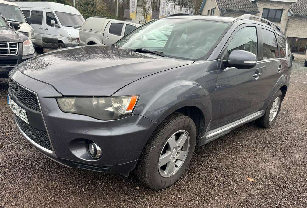 Mitsubishi Outlander 2.2 DI-D Instyle DPF