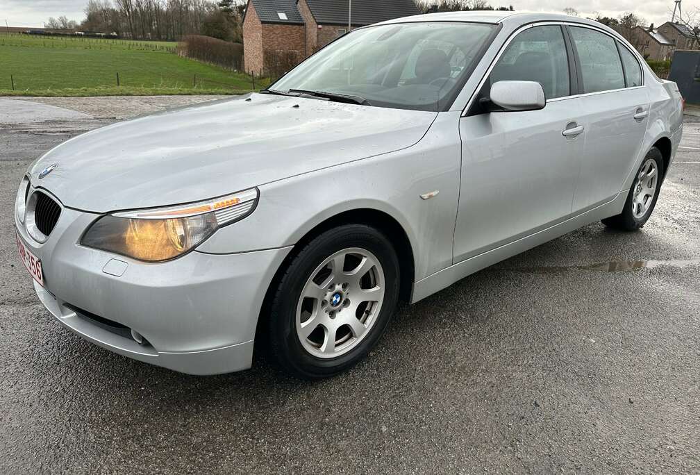 BMW 520i