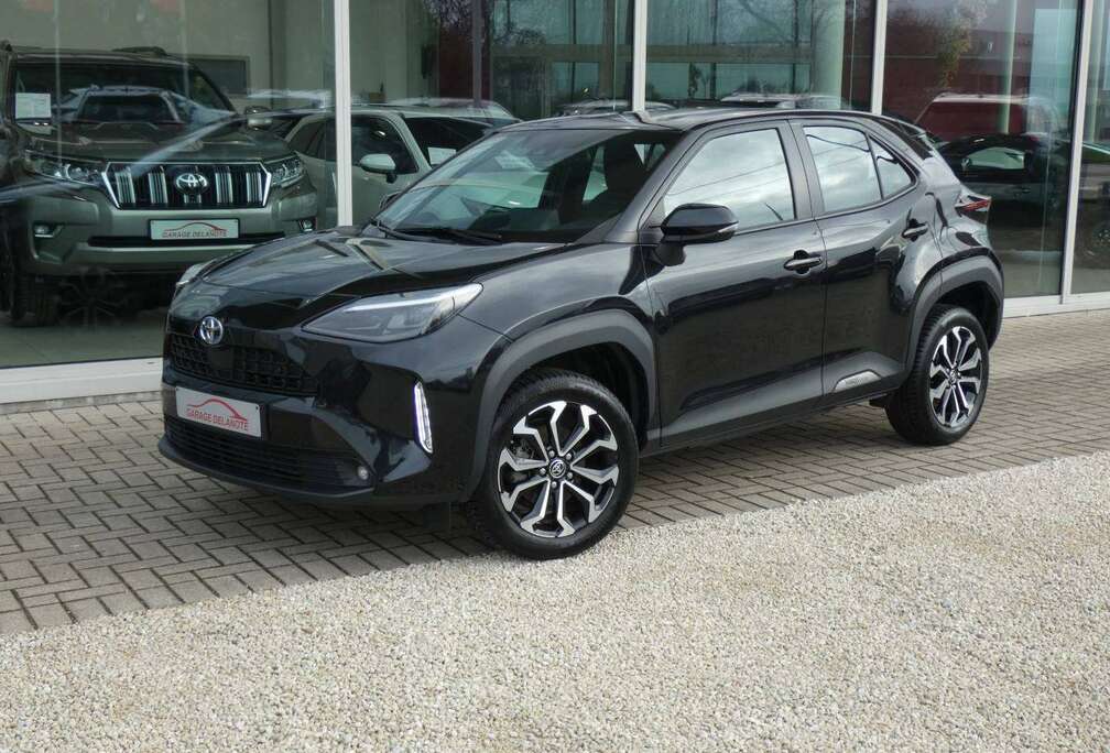 Toyota HYBRID +Parkeersensoren V&A +Zetelverwarming +Dodehoek +Stuurwielverwarming