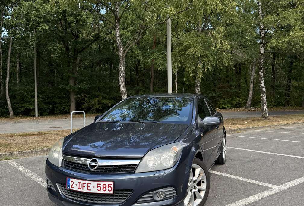 Opel GTC 1.7 CDTI Sport