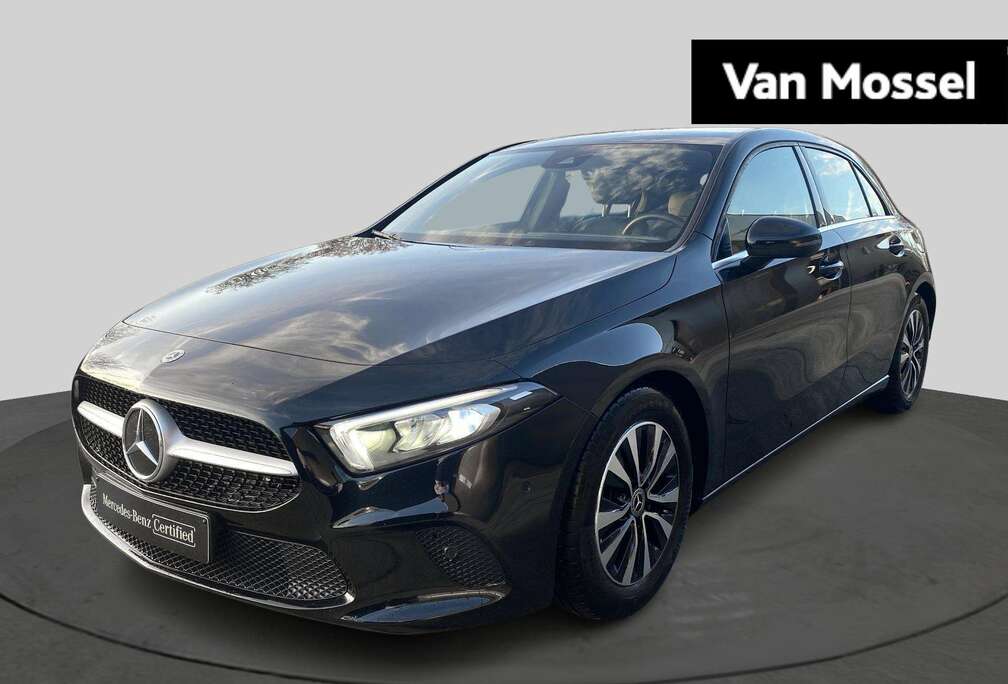 Mercedes-Benz Business Line + CARPLAY + LED + CAMERA + SENSOREN