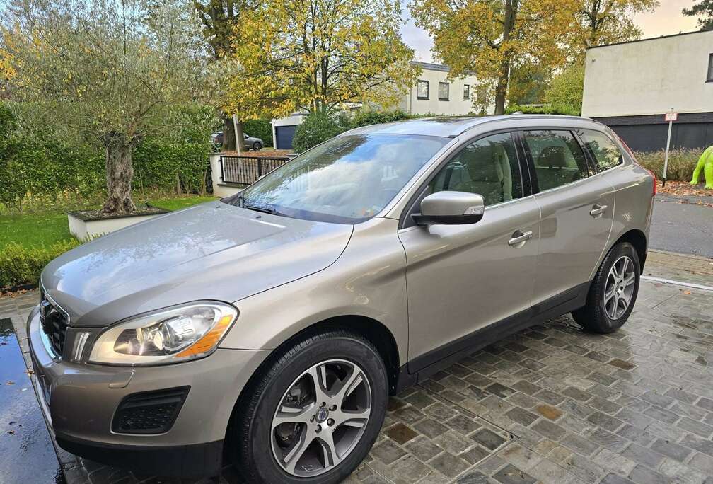 Volvo 2.4 D3 AWD Summum Geartronic