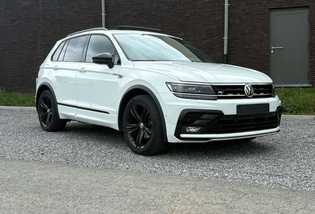 Volkswagen Black R-Line