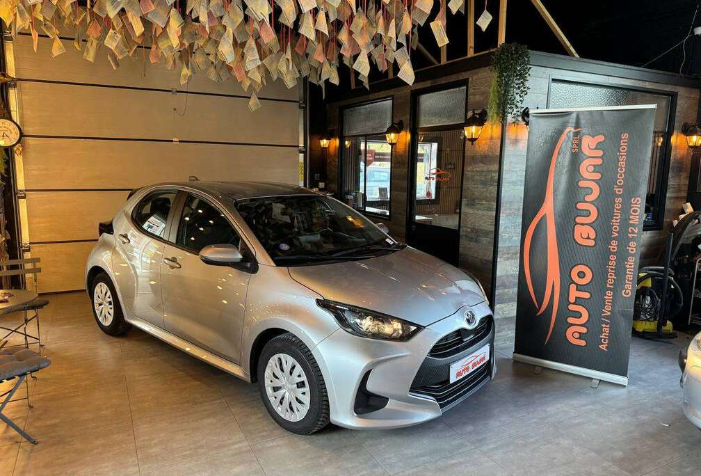 Toyota Yaris 1.5i Dual VVT-iE Dynamic **1er Prop + Carnet + Garantie 2034**