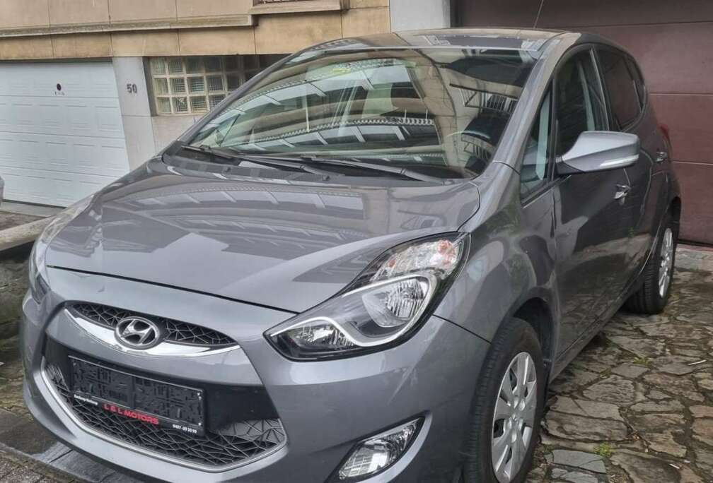 Hyundai 1.4 ESSENCE 1ER MAIN