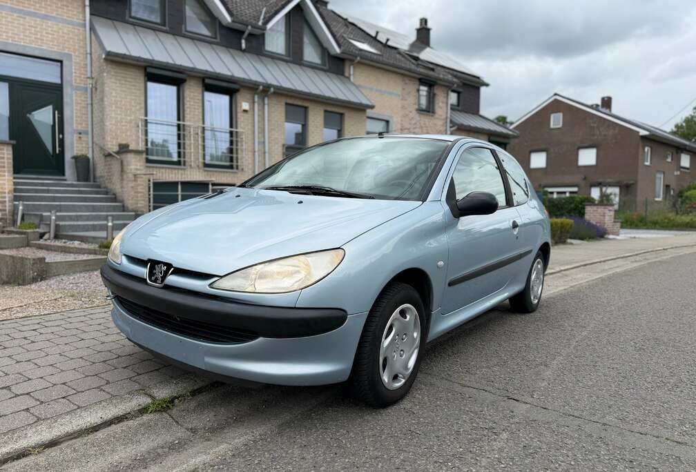 Peugeot ***Peugeot 206 prêt à immatriculer