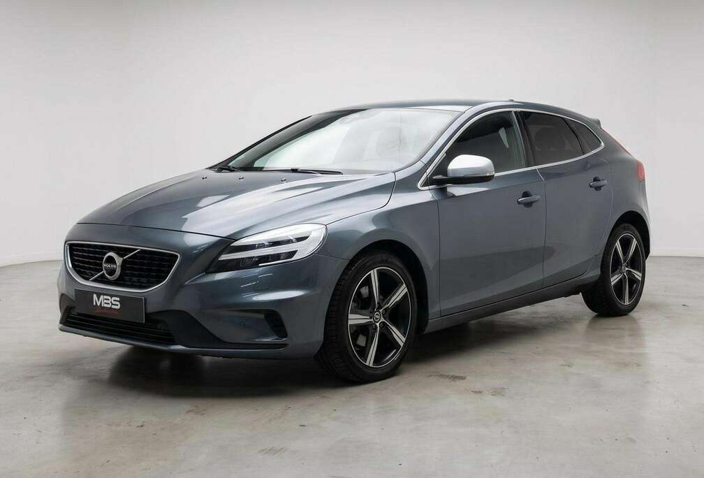 Volvo * R-Design* AUTO* XENON* NAVI* RADAR AV/AR*
