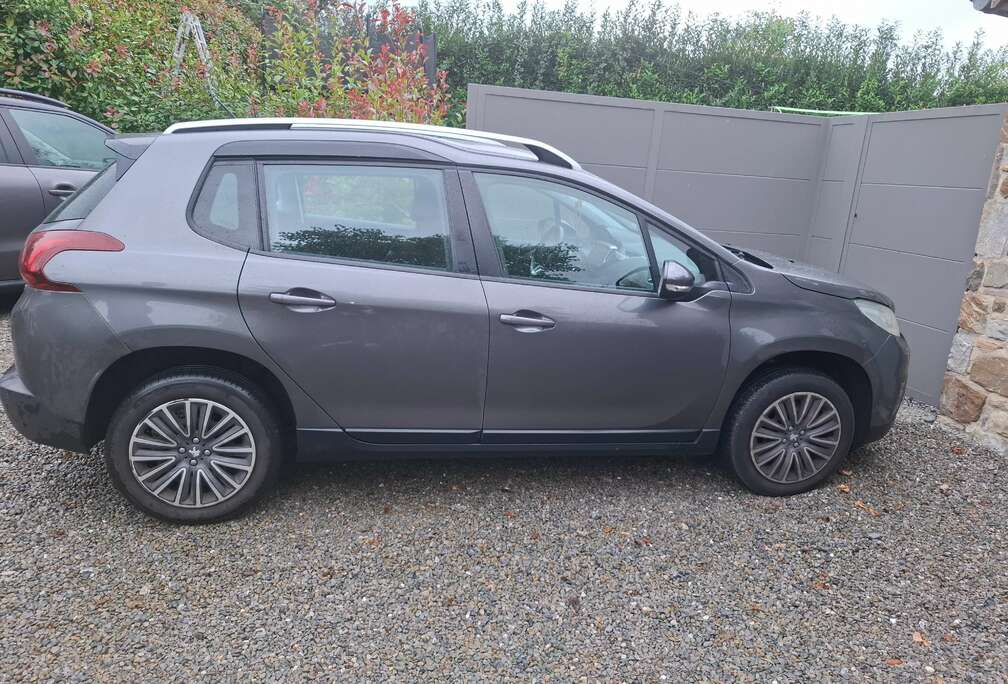 Peugeot 2008+1.2i+PureTech+Active