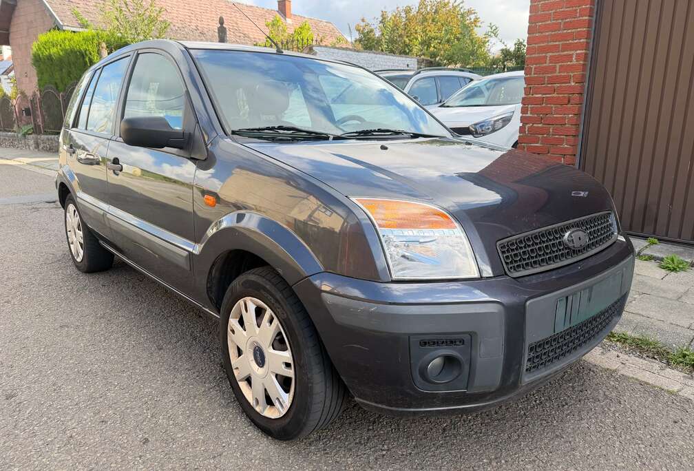 Ford 1.4TDCi *MARCHAND/Export* Prêt à immatriculer