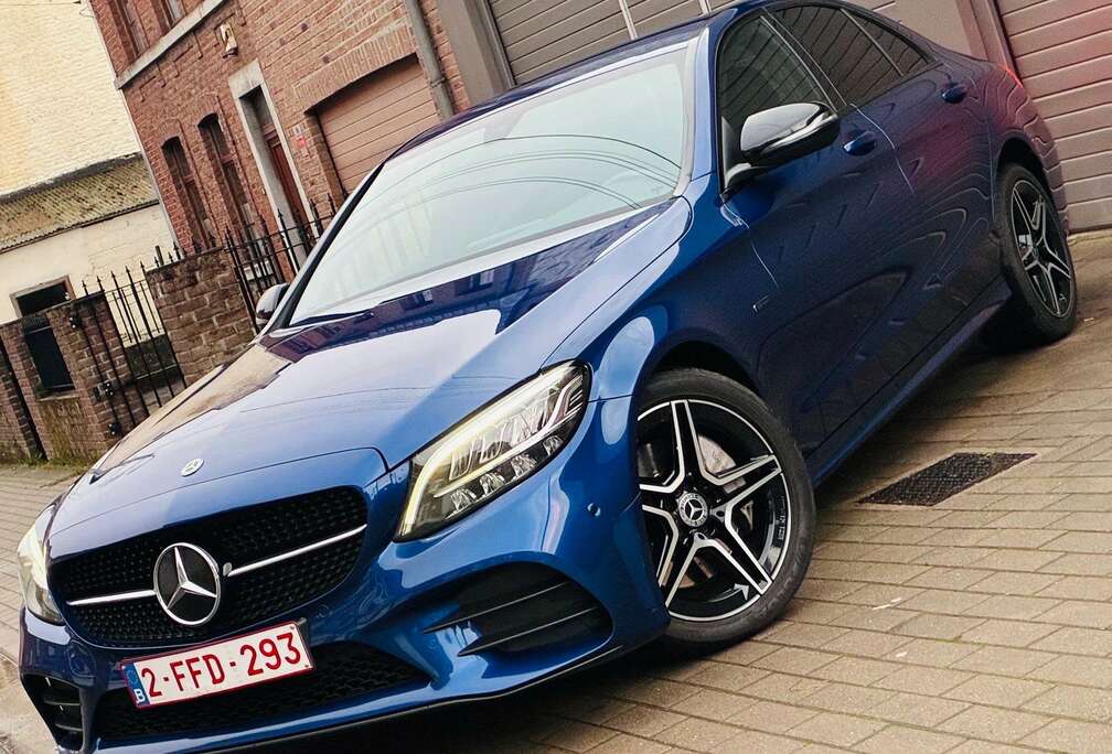 Mercedes-Benz Night Edition 300 De