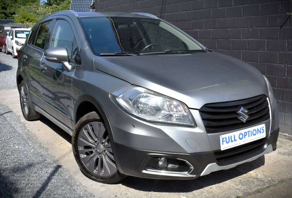 Suzuki Sx4 S-Cross 1.6 DDiS / FULL OP / TOIT PANO / HISTORIQUE COMPLET / GARANTIE