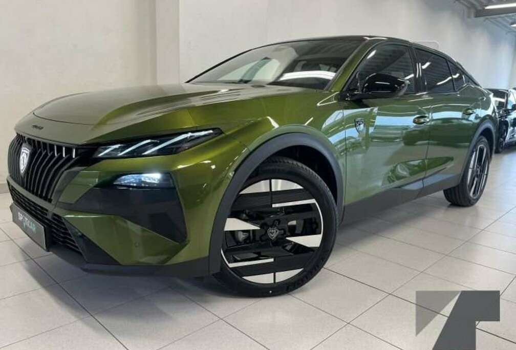 Peugeot GT Exclusive Hybrid 145 ch e-DCS6