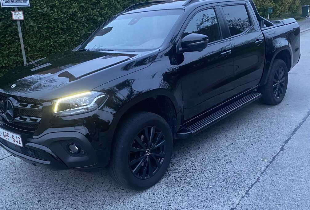 Mercedes-Benz 153.571 km  Mercedes x klasse 350 v6  Automaat  Zw