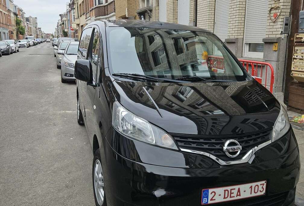Nissan 1.6 Premium