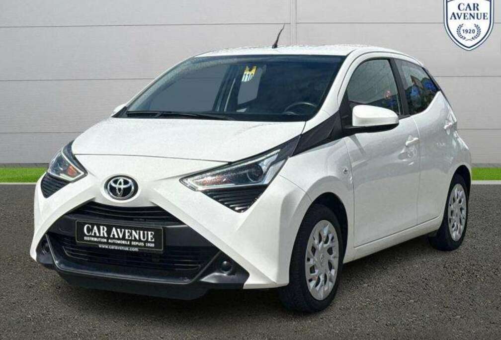Toyota 1.0 VVT-i 72ch x-play 5p