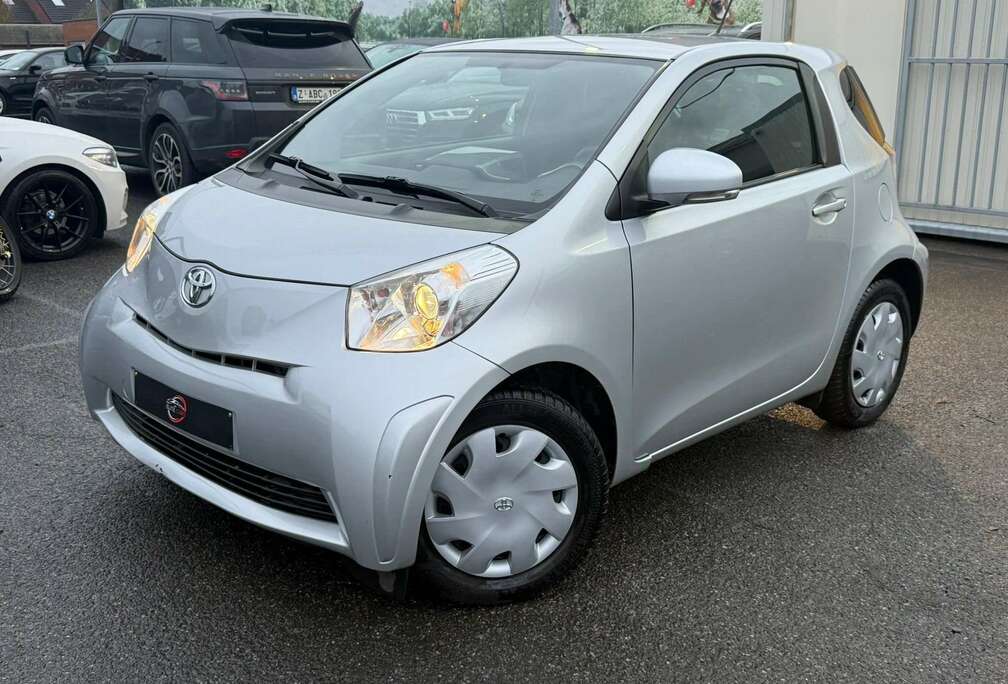 Toyota 1.0i VVT-i / 1ERE MAIN / PDC / GPS / CLIM / AUTO