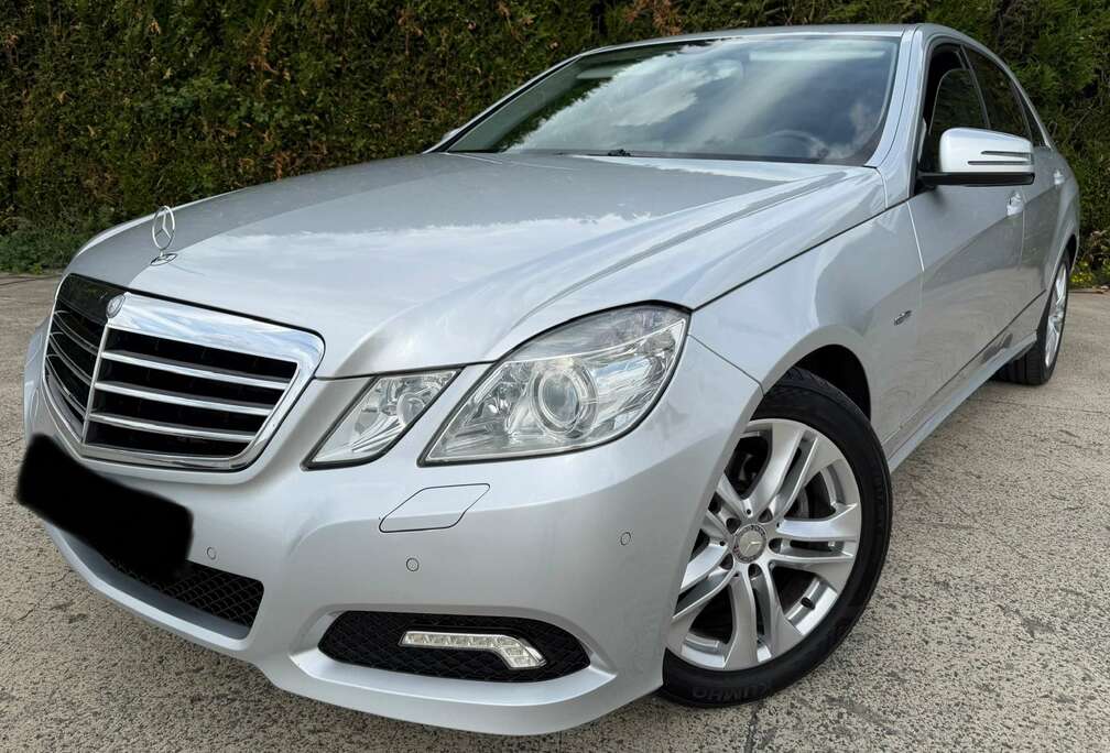 Mercedes-Benz 2.2L / BOÎTE AUTOMATIQUE / Prêt à immatriculer