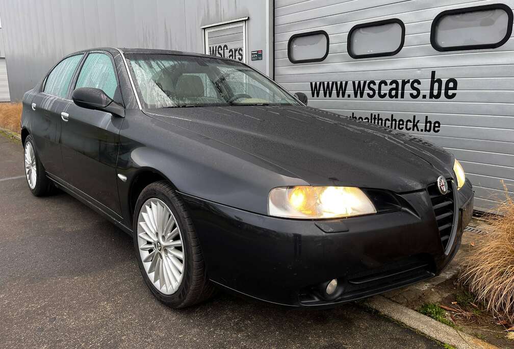 Alfa Romeo 2.4 JTD / FULL OPTION / PDC / LEDER / CLIMA / NAVI