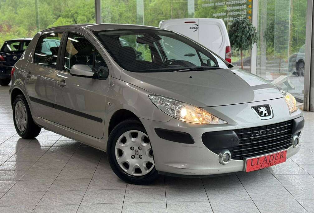 Peugeot 1.6 ESSENCE 109CV - AIRCO - AUTOMATIQUE - CAPTEUR