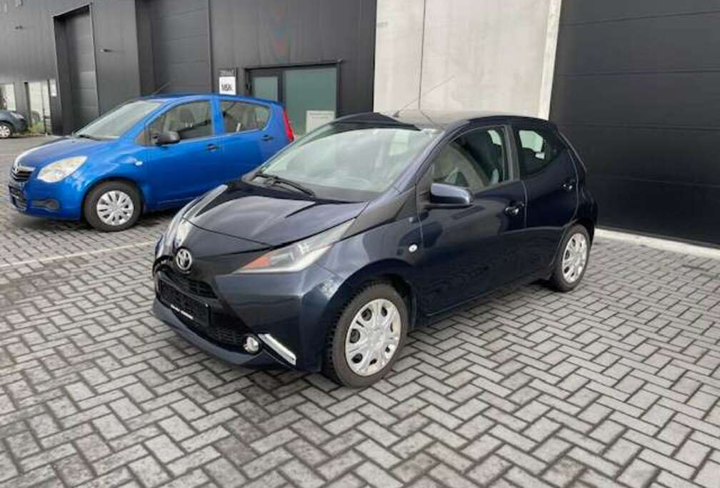 Toyota Aygo 1.0i VVT-i x-play touch, Camera, Airco, Garantie, Keuring