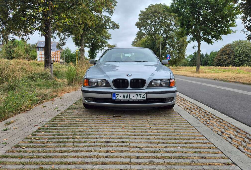 BMW 528ia ANCETRE