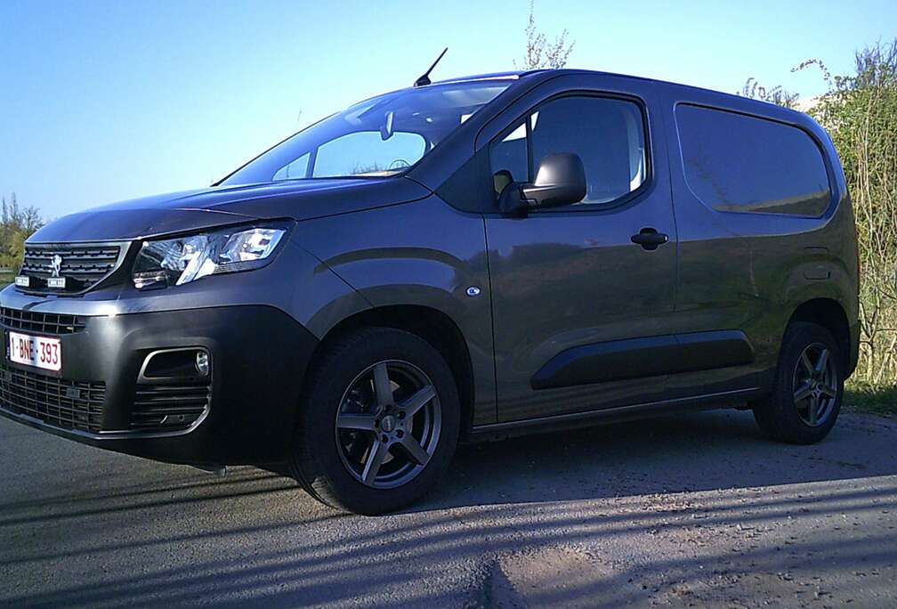 Peugeot 1.5 BlueHDi L1 STD Light Aspha.S/S(EU6.2