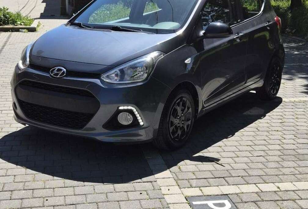 Hyundai 1.0i Blackline