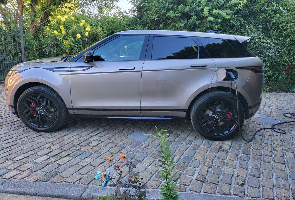 Land Rover P300e plug-in hybrid