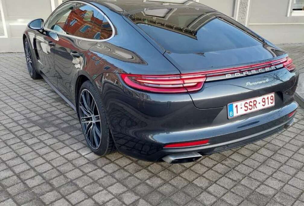 Porsche S E-Hybrid