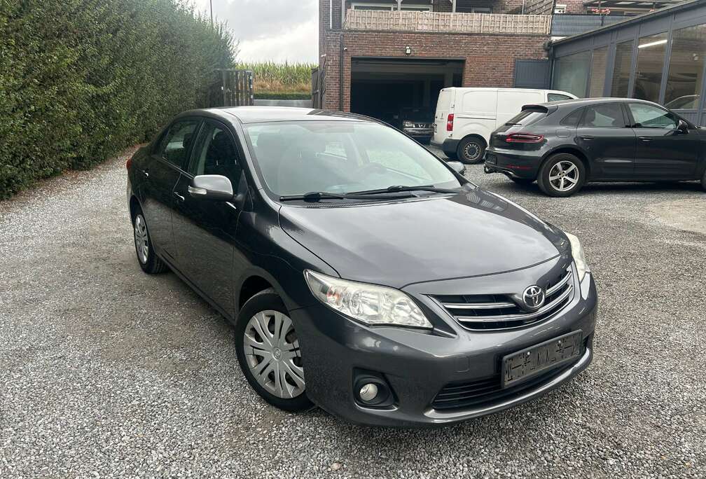 Toyota Corolla 1.6i Luna MM