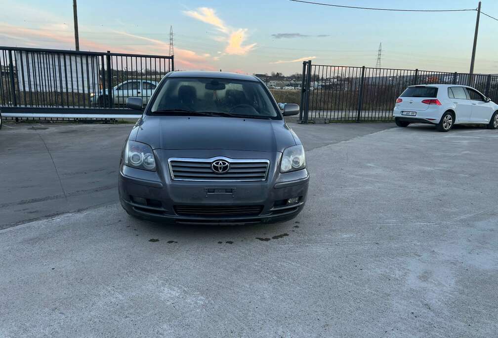 Toyota 1.6i VVT-i 16v Linea Sol