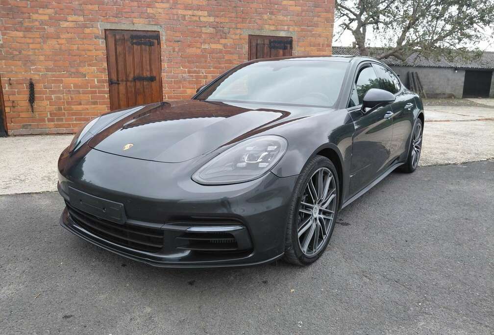 Porsche 4 3.0 V6 Turbo PDK