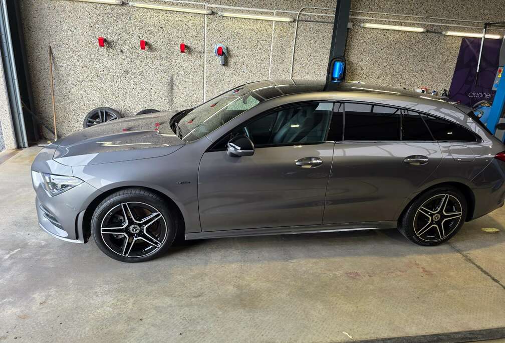 Mercedes-Benz CLA 250 e PHEV AMG Line