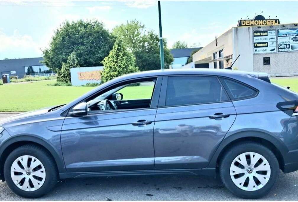 Volkswagen 1.0 TSI United  5 . 646 KILOMETRES      options