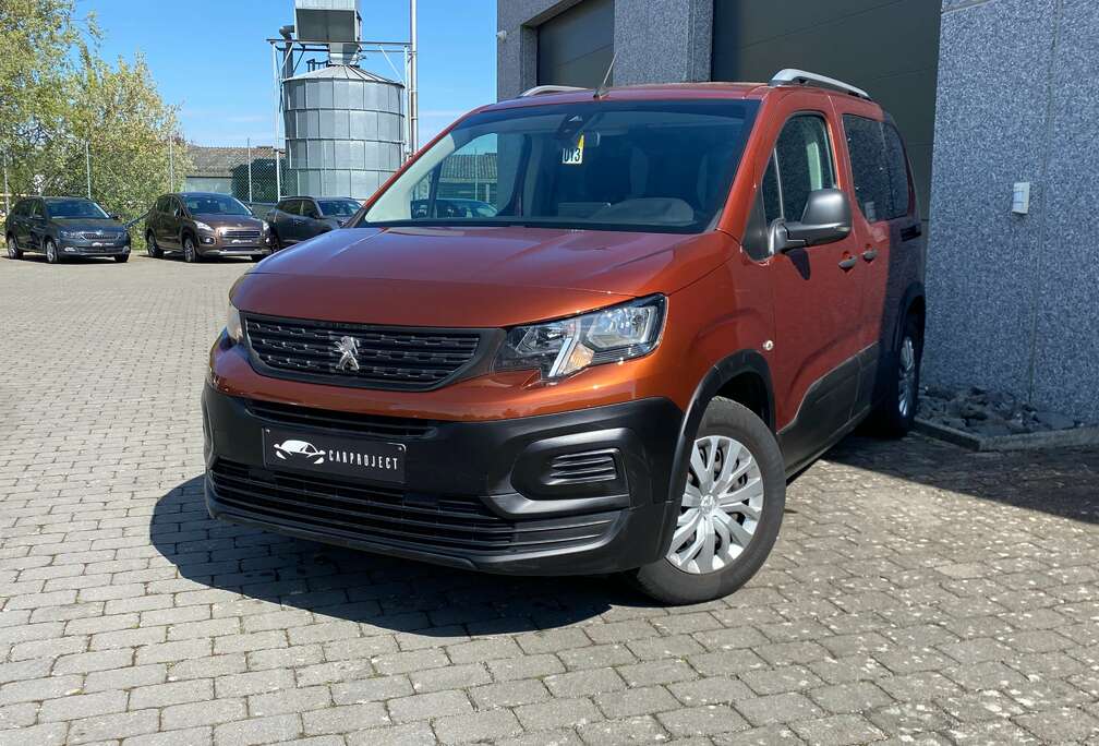 Peugeot Rifter 1.2 i **EXPORT OU MARCHAND**