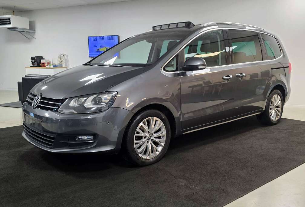 Volkswagen Sharan 2.0 TDI DSG / Highline / Pano 7zit
