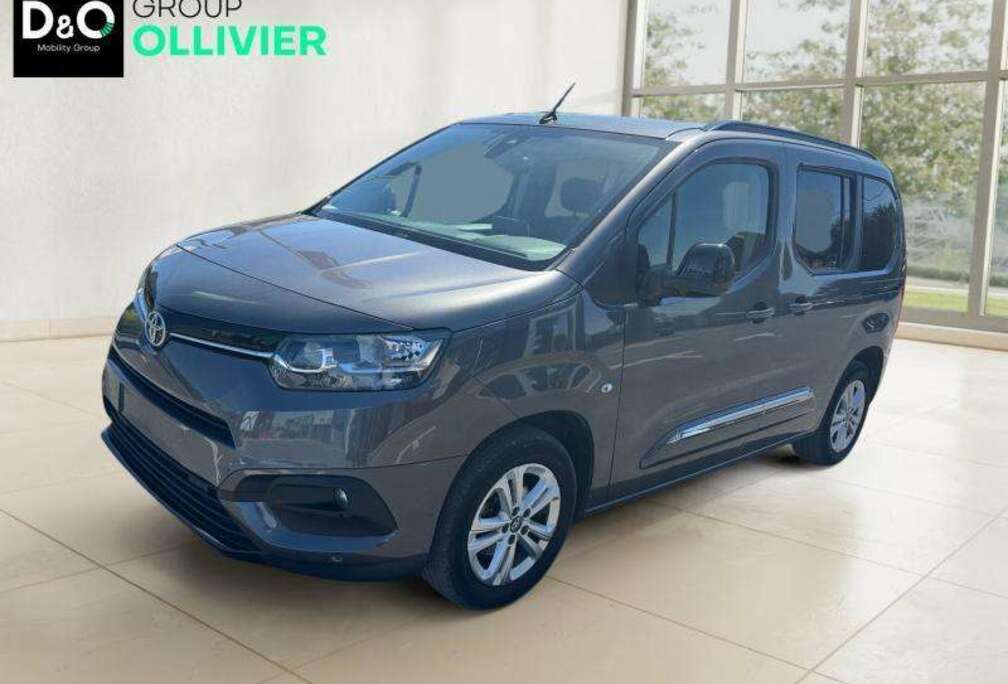 Toyota City Verso MPV