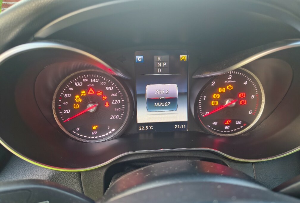 MERCEDES GLC 220 d 4 Matic Launch edition