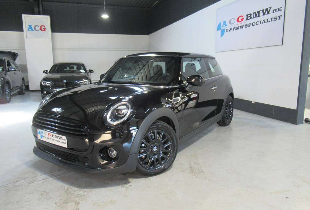 MINI Blacl Blacxk Mini Cooper Panoramisch dak PDC Navigatie 2020 Nette wagen !