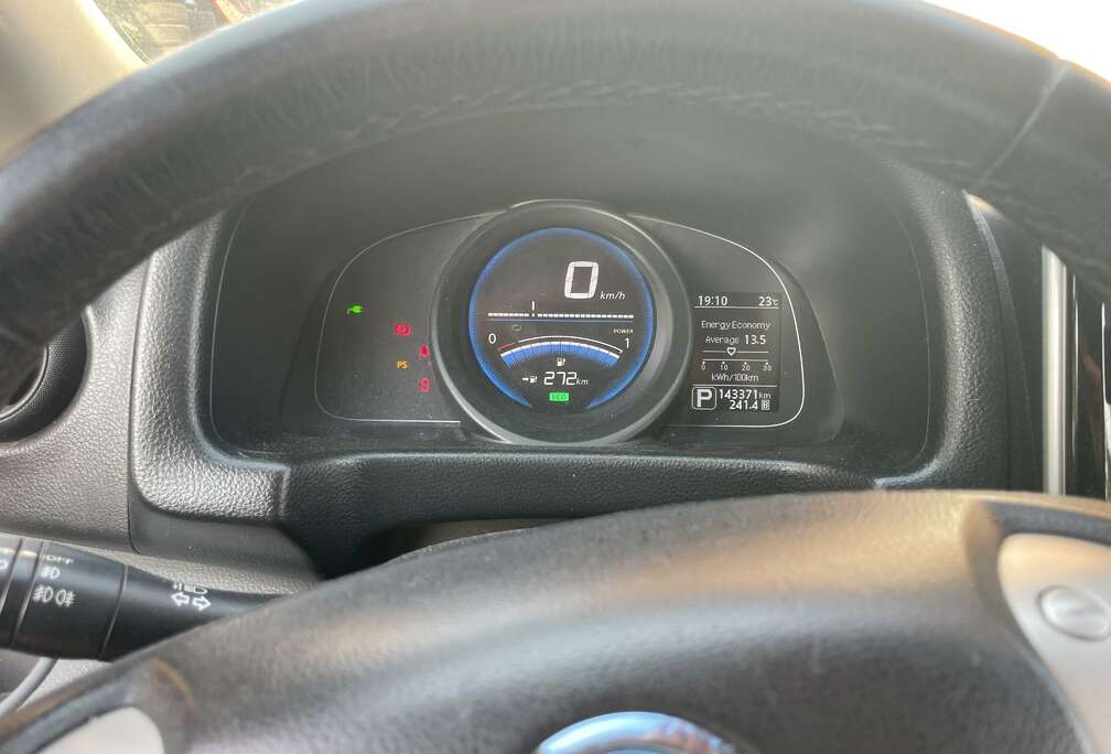 Nissan 40 kWh SSD Business