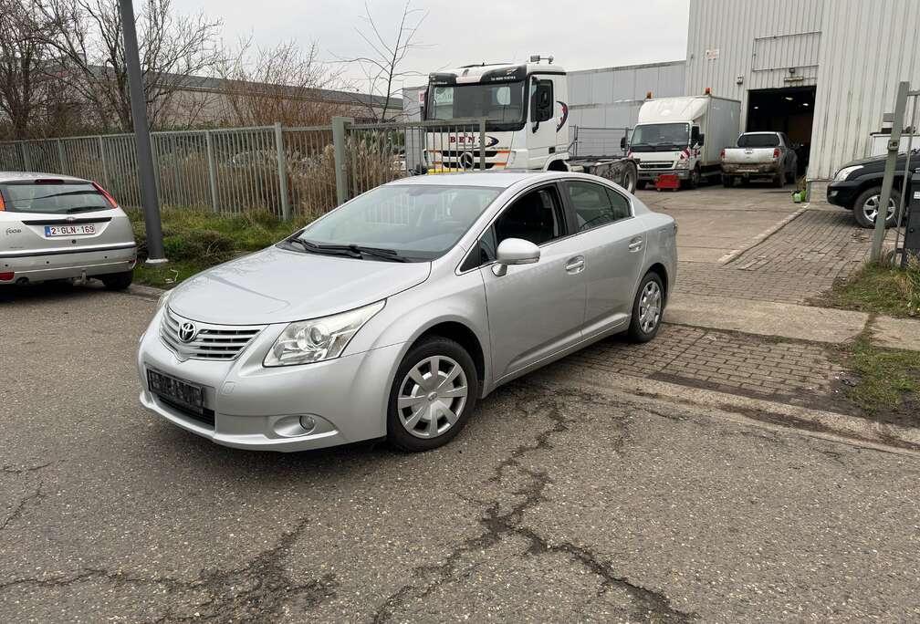 Toyota Avensis 2.0 D-4D Executive II DPF