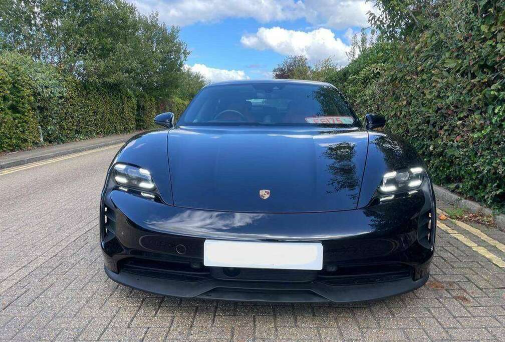 Porsche 4S Performance battery plus / Sport Design Package / Sport Chrono