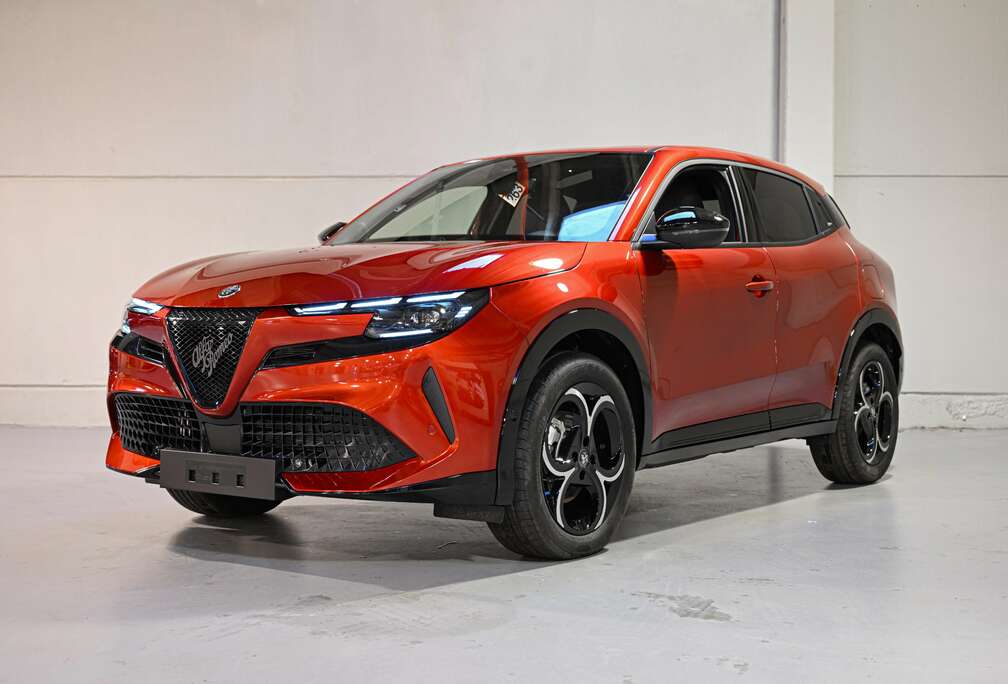 Alfa Romeo Junior 1.2 Turbo Hybrid Ibrida 145 CV