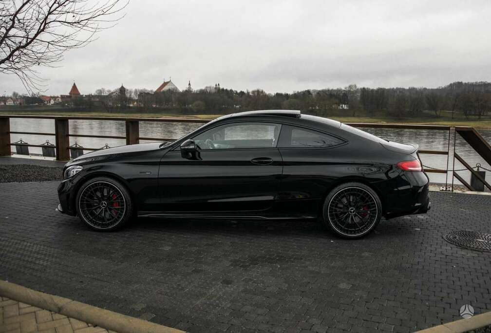 Mercedes-Benz AMG C 43 Coupe 4Matic AMG Speedshift TCT 9G